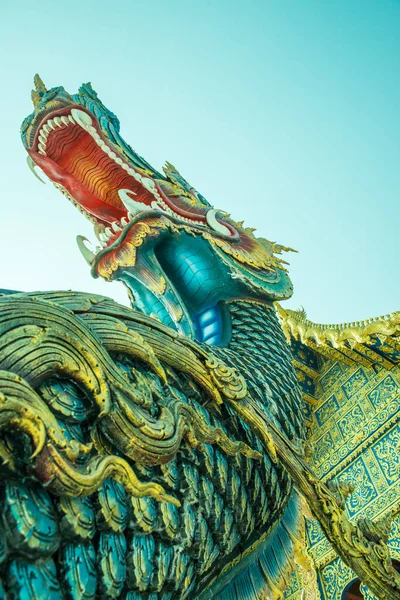 Posąg Himmapana Świątyni Rong Sua Ten Tajlandia — Zdjęcie stockowe