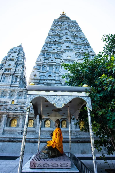 Lampang 'daki Chong Kham tapınağındaki Bodh Gaya kopyası..