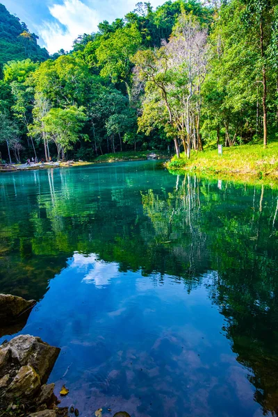 Emerald Pool Tham Luang Khun Nam Nang Non Forest Park — Φωτογραφία Αρχείου