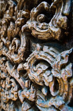 Donsak Tapınağı, Uttaradit 'te antik ahşap oymacılığı,