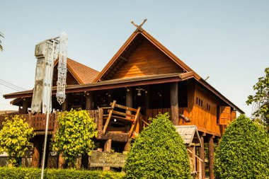 Tayland tarzı güzel bir bina..