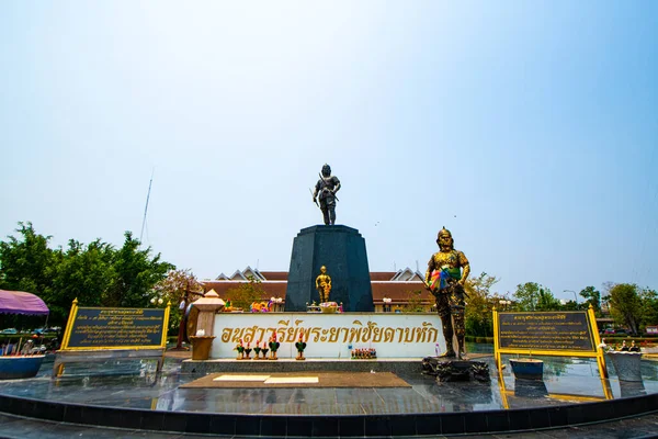 2019年4月6日 Phraya Pichai Dab Hak Monument Front Uttaradit City Hall — ストック写真