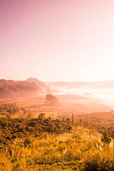 Phu Langka Ulusal Parkı, Tayland Güzel Dağ Manzarası.
