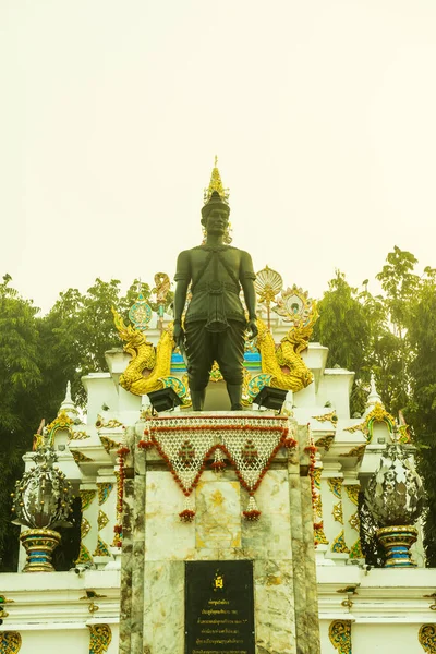 Monumento Pho Khun Ngam Muang Junto Lago Kwan Phayao Tailandia —  Fotos de Stock