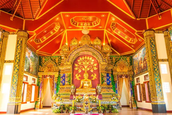 泰国Wiang Kalong寺Prayodkhunpol的美丽佛像 — 图库照片