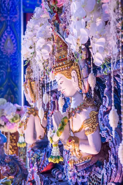 Tayland Tarzı Melek Heykeli Tapınakta Tayland — Stok fotoğraf