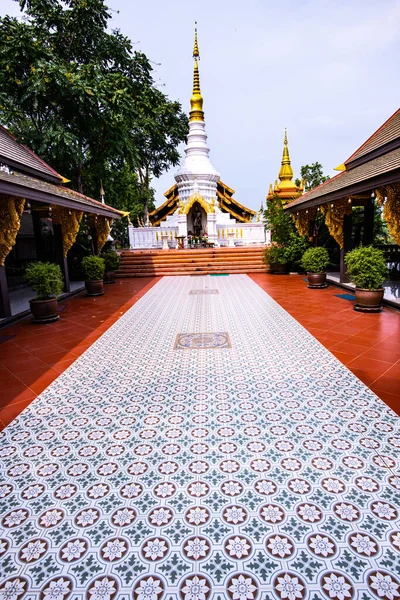 White Pagoda Pra Doi Pra Chan Temple Lampang Province — Photo