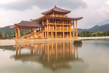 Hinoki, Tayland 'da Japon tarzı bir kale..