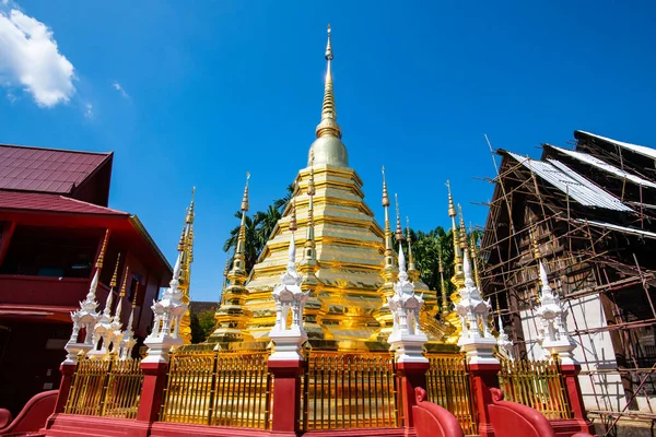 Golden Pagoda Phan Tao Temple Chiangmai Province —  Fotos de Stock