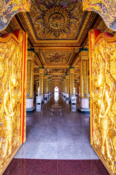 Thai Style Decoration Golden Castle Tha Sung Temple Thailand — Stock Photo, Image