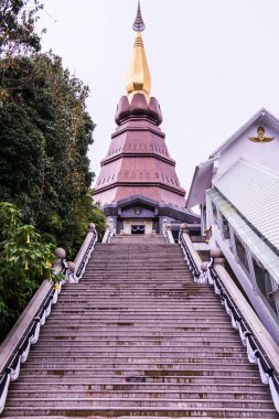 Doi Inthanon Ulusal Parkı, Tayland 'da dağda güzel bir stupa..