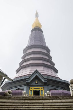 Doi Inthanon Ulusal Parkı, Tayland 'da dağda güzel bir stupa..