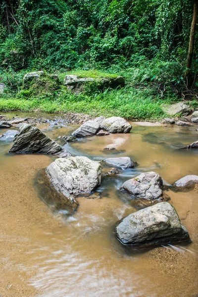 stock image Water flowing in Mork Fa waterfall, Thailand.