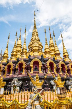 Phra 'daki antik pagodalar Sugkhon Khiri tapınağı, Tayland.