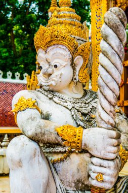 Phra 'daki antik dev heykel Suthon Mongkhon Khiri tapınağı, Tayland.