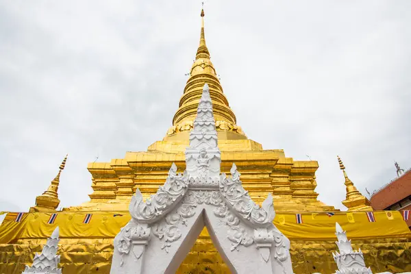 タイのナン県にあるプラハの美しい塔 — ストック写真
