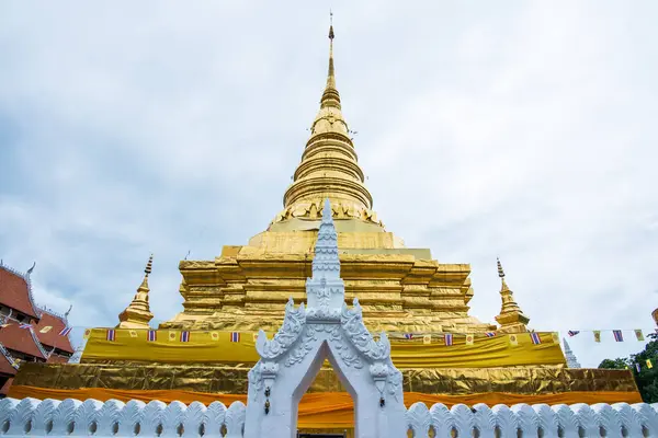 Όμορφη Παγόδα Του Ναού Prathat Chaehaeng Στην Επαρχία Nan Ταϊλάνδη — Φωτογραφία Αρχείου