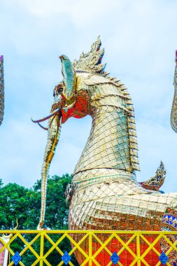 Himmapan yaratık heykeli Phra 'da Suthon Mongkhon Khiri tapınağı, Tayland.
