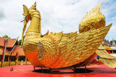 Himmapan yaratık heykeli Phra 'da Suthon Mongkhon Khiri tapınağı, Tayland.