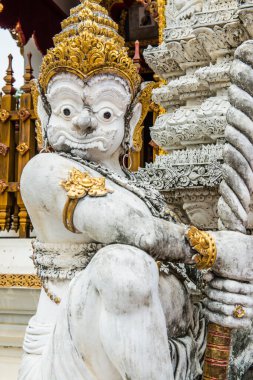 Phra 'daki antik dev heykel Suthon Mongkhon Khiri tapınağı, Tayland.