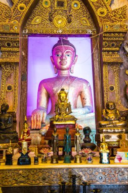 Phaya Wat tapınağındaki antik Buda heykeli, Tayland.