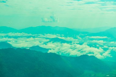 Tayland 'ın Chiangrai eyaletindeki Phu Chi Fa Manzarası' nda Dağ Manzarası.