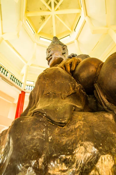 Statua Del Monaco Gong Thailandia — Foto Stock