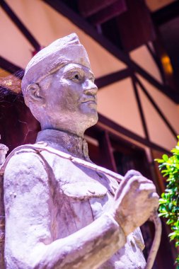 Tayland 'daki eski asker heykeli..