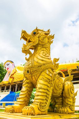 Himmapan yaratık heykeli Phra 'da Suthon Mongkhon Khiri tapınağı, Tayland.