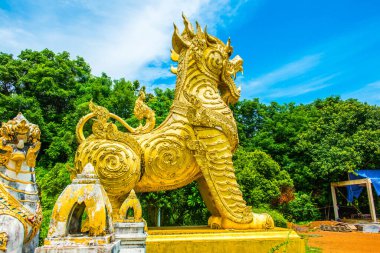 Himmapan yaratık heykeli Phra 'da Suthon Mongkhon Khiri tapınağı, Tayland.