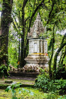 Doi Inthanon Ulusal Parkı 'ndaki Kral Inthanon Anıt Tapınağı, Tayland.