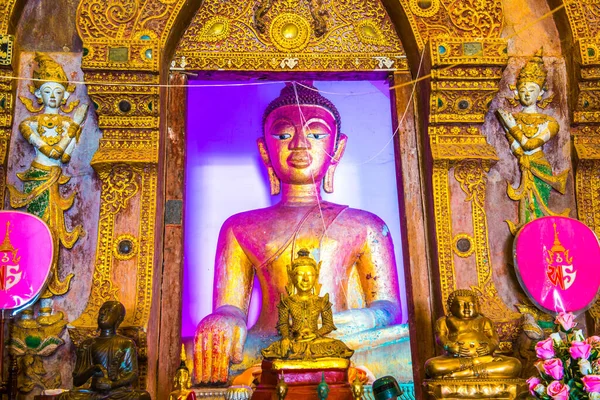 Αρχαίο Άγαλμα Βούδα Στο Ναό Phaya Wat Ταϊλάνδη — Φωτογραφία Αρχείου