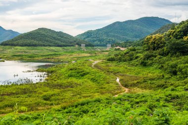 Mae Kuang Udom Thara barajının manzara manzarası, Tayland.