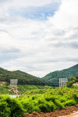 Mae Kuang Udom Thara barajının manzara manzarası, Tayland.
