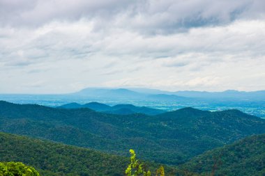 Tayland 'ın Phayao eyaletinde dağ manzarası.