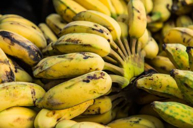 Bir grup ekilmiş muz, Tayland.
