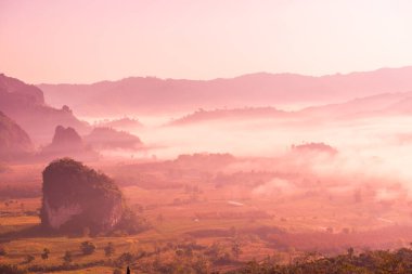 Phu Langka Ulusal Parkı, Tayland Güzel Dağ Manzarası.