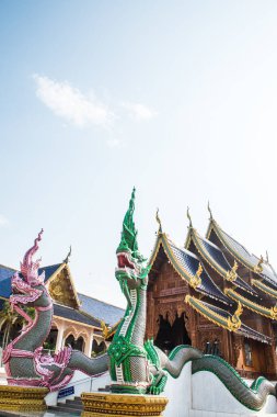 Tayland 'daki Ban Den Tapınağı' nda güzel bir Tayland tarzı kilise..