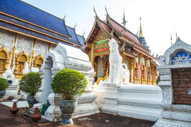 Tayland 'daki Ban Den Tapınağı' nda güzel bir Tayland tarzı kilise..