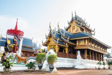 Tayland 'daki Ban Den Tapınağı' nda güzel bir Tayland tarzı kilise..