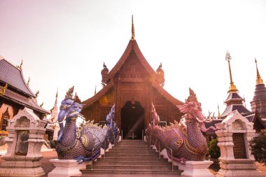 Tayland 'daki Ban Den Tapınağı' nda güzel bir Tayland tarzı kilise..