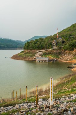 Mae Ngat Somboon Chon Barajı, Tayland.