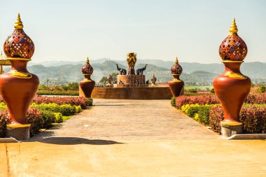 Prayodkhunpol 'deki güzel çeşme Wiang Kalong Tapınağı, Tayland.