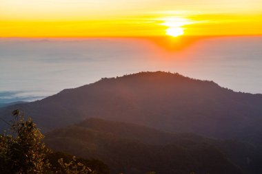 Mon Sone bakış açısıyla gün doğumu, Tayland.