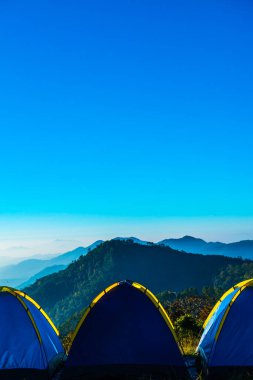 Tayland 'da, dağda kamp alanı..