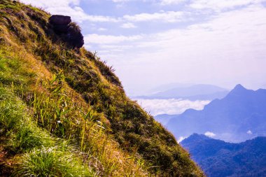 Tayland 'ın Chiangrai eyaletindeki Phu Chi Fa Manzarası' nda Dağ Manzarası.