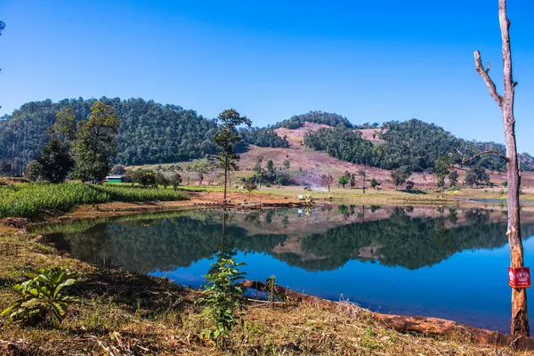 Tayland 'ın Chiangmai eyaletinde göl manzarası.