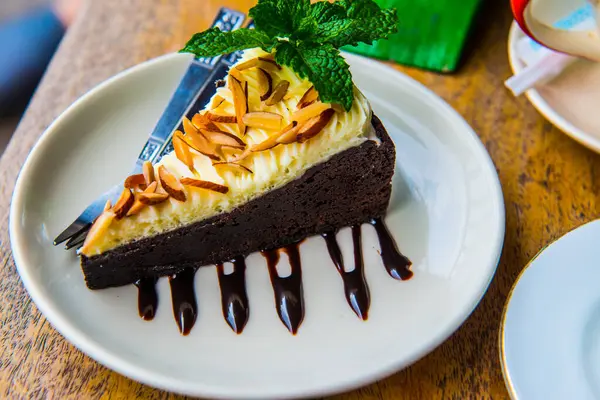 Brownie Cheese Cake Almond Topping Thajsko — Stock fotografie