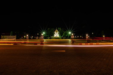 PHAYAO, THAILAND - October 7, 2019: King Ngam Muang Monument at night, Phayao province.