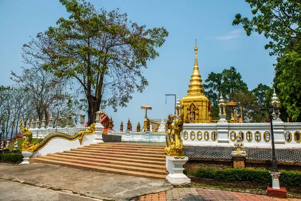 Złota Pagoda Świątyni Prathat Doi Wao Tajlandia — Zdjęcie stockowe